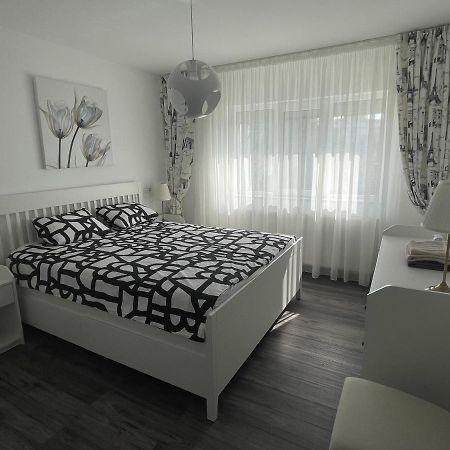 Vulcan Apartment Buzau Luaran gambar