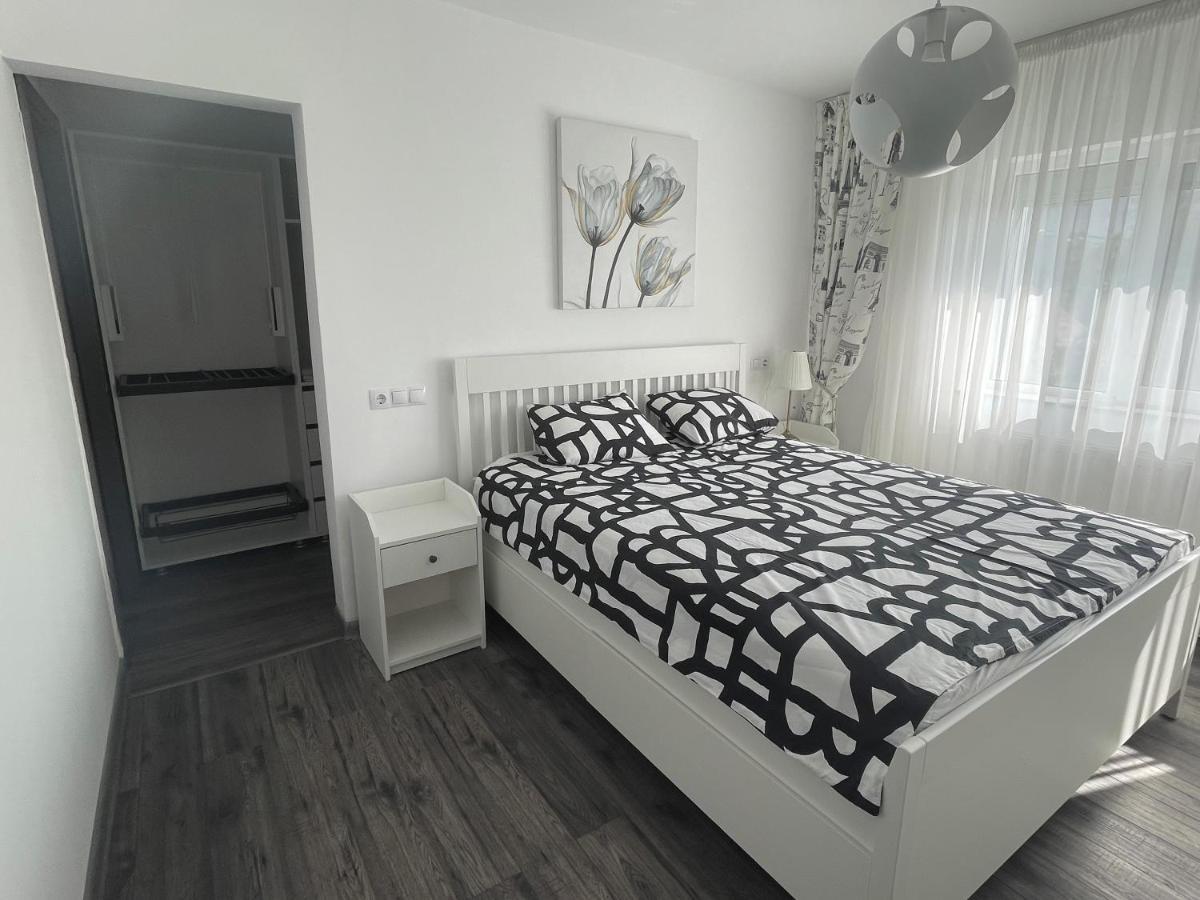 Vulcan Apartment Buzau Luaran gambar